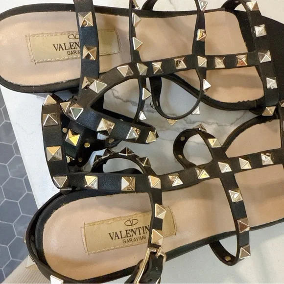 Valentino Garavani Rockstud Ankle Straps Sandals - Picture 4 of 6